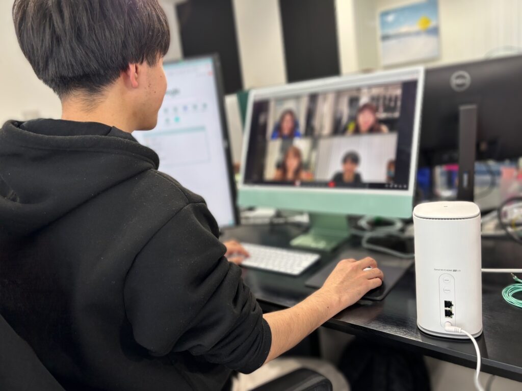 ホームルーター接続でビデオ議の様子